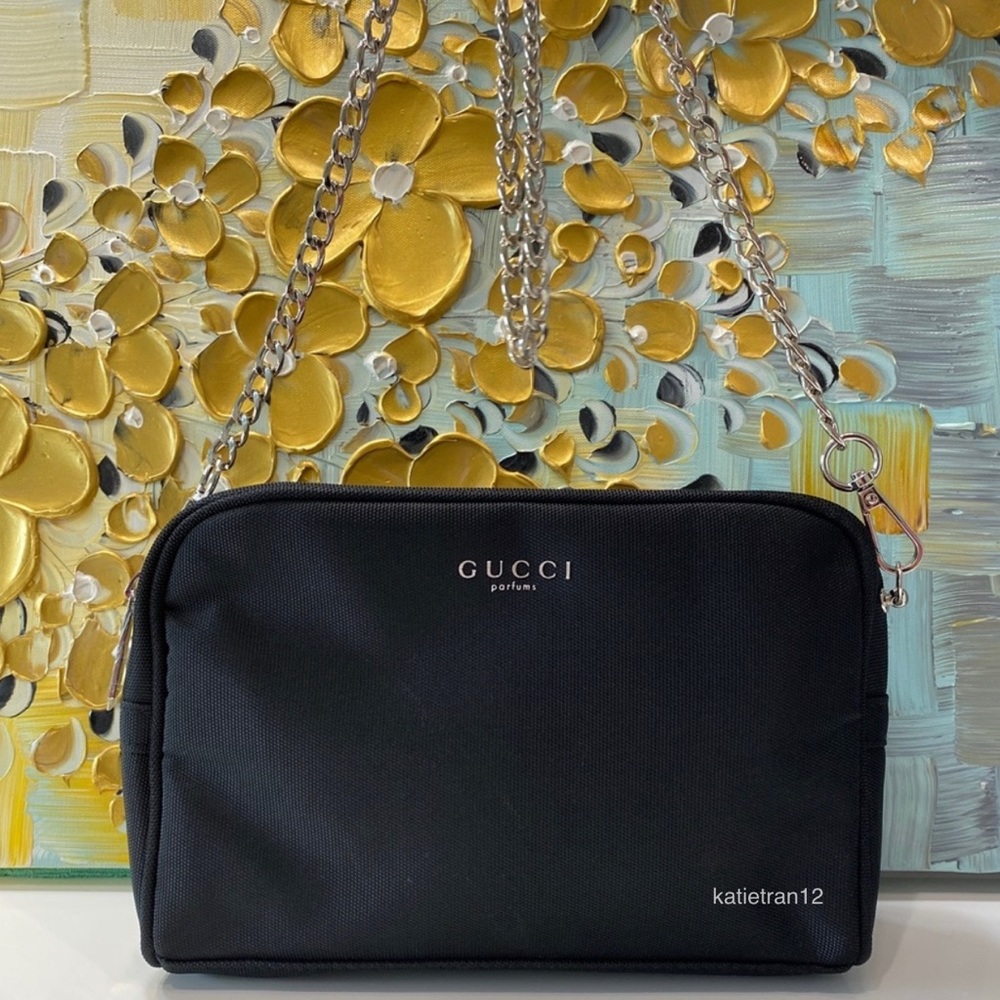 Gucci Beauty Makeup Pouch to Crossbody Bag Purse